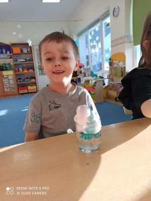 Grafika #39: Klub Małego Odkrywcy gr III cz.II - Właściwości wody