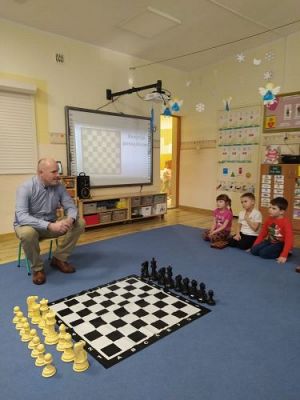 Grafika #2: 18.01.2022 Spotkanie z instruktorem nauki gry w szachy