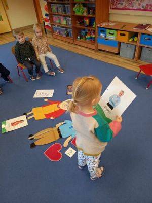 Grafika #17: Przygotowania do Dnia Babci i dziadka w gr.I