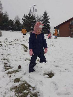 Grafika #1: Zimowe zabawy