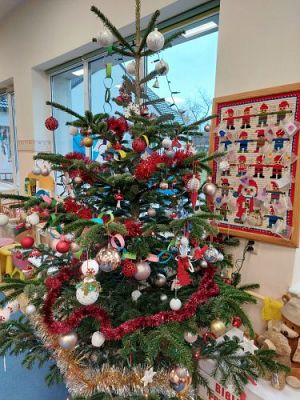 Grafika #2: 06.12.2021 Mikołajkowe niespodzianki