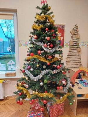 Grafika #5: 06.12.2021 Mikołajkowe niespodzianki