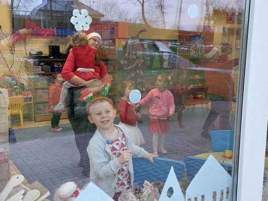 Grafika #9: 06.12.2021 Mikołajkowe niespodzianki