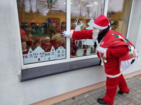 Grafika #23: 06.12.2021 Mikołajkowe niespodzianki