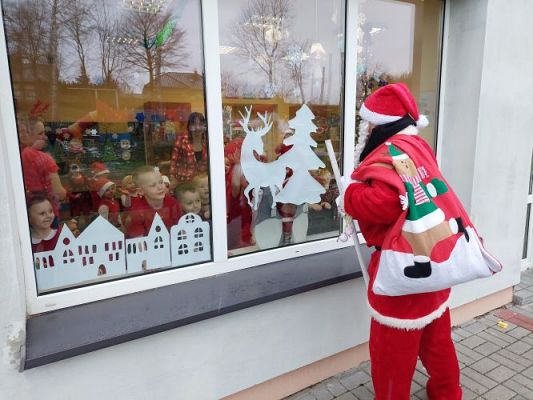 Grafika #24: 06.12.2021 Mikołajkowe niespodzianki