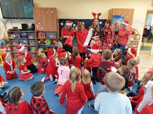 Grafika #26: 06.12.2021 Mikołajkowe niespodzianki