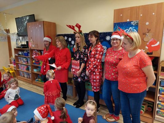 Grafika #29: 06.12.2021 Mikołajkowe niespodzianki