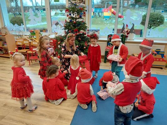 Grafika #39: 06.12.2021 Mikołajkowe niespodzianki