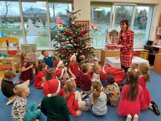 Grafika #42: 06.12.2021 Mikołajkowe niespodzianki