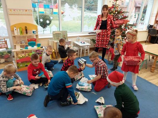 Grafika #63: 06.12.2021 Mikołajkowe niespodzianki