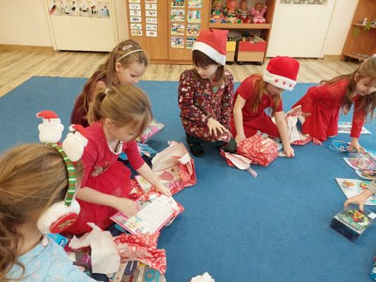 Grafika #66: 06.12.2021 Mikołajkowe niespodzianki