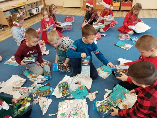 Grafika #68: 06.12.2021 Mikołajkowe niespodzianki