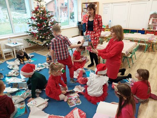 Grafika #71: 06.12.2021 Mikołajkowe niespodzianki