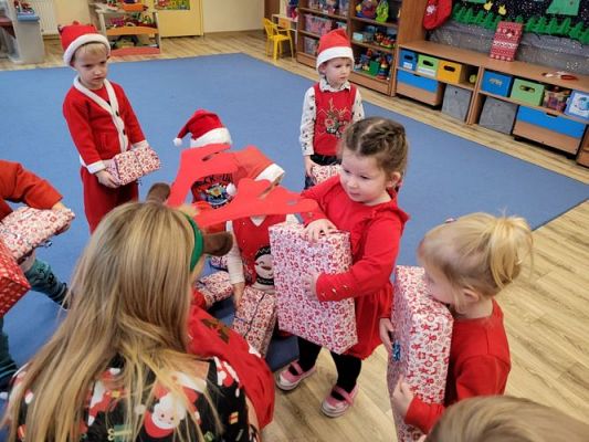 Grafika #73: 06.12.2021 Mikołajkowe niespodzianki