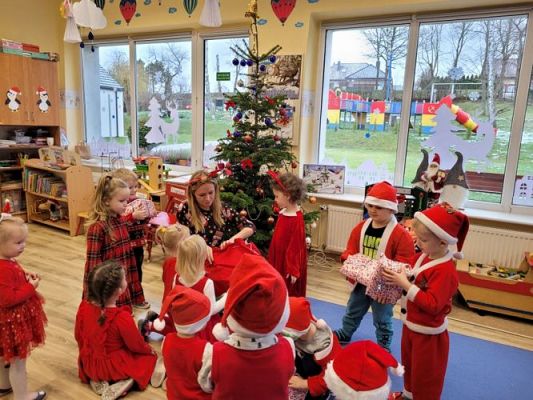 Grafika #82: 06.12.2021 Mikołajkowe niespodzianki