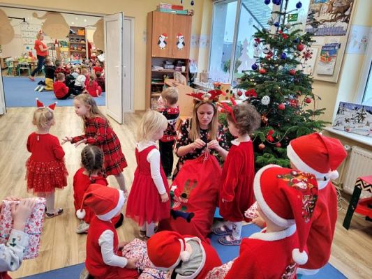 Grafika #87: 06.12.2021 Mikołajkowe niespodzianki