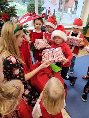 Grafika #99: 06.12.2021 Mikołajkowe niespodzianki