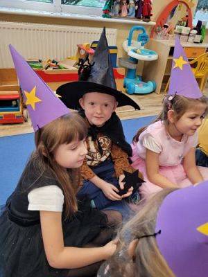 Grafika #17: 30.11.2021 Andrzejki - gr III