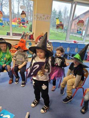 Grafika #1: 30.11.2021 Andrzejki - gr I