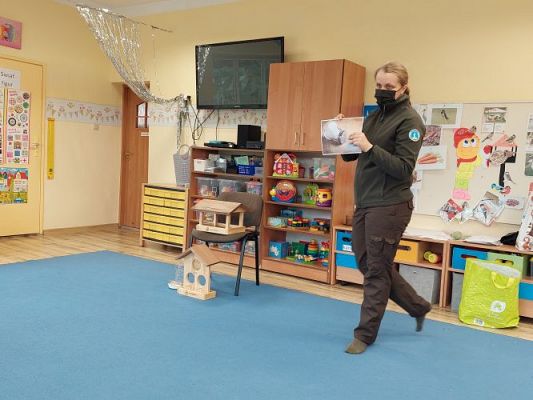 Grafika #1: 26.11.2021 Zajęcia edukacyjne nt: "Zimowe karmniki"