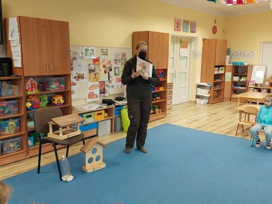 Grafika #23: 26.11.2021 Zajęcia edukacyjne nt: "Zimowe karmniki"