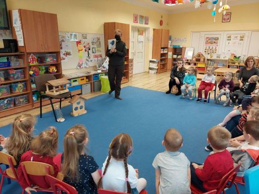 Grafika #27: 26.11.2021 Zajęcia edukacyjne nt: "Zimowe karmniki"