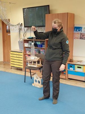 Grafika #30: 26.11.2021 Zajęcia edukacyjne nt: "Zimowe karmniki"