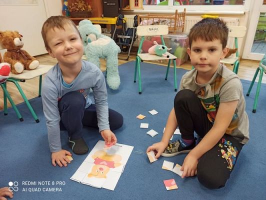 Grafika #3: 25.11.2021 Dzień pluszowego misia gr.III