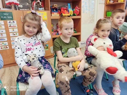 Grafika #7: 25.11.2021 Dzień pluszowego misia gr.III