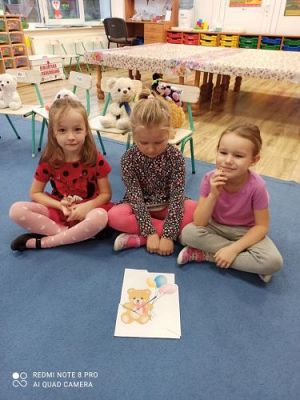 Grafika #10: 25.11.2021 Dzień pluszowego misia gr.III