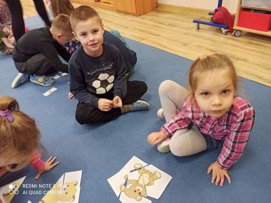 Grafika #14: 25.11.2021 Dzień pluszowego misia gr.III