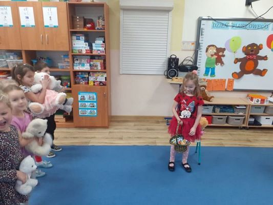 Grafika #16: 25.11.2021 Dzień pluszowego misia gr.III