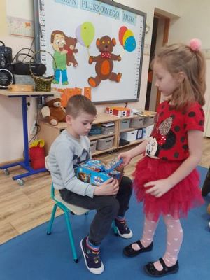 Grafika #18: 25.11.2021 Dzień pluszowego misia gr.III