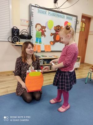 Grafika #22: 25.11.2021 Dzień pluszowego misia gr.III