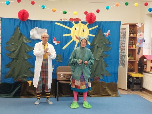 Grafika #9: 17.11.2021 Przedstawienie teatralne pt."Bajki rozmaite J.Brzechwy i J.Tuwima"