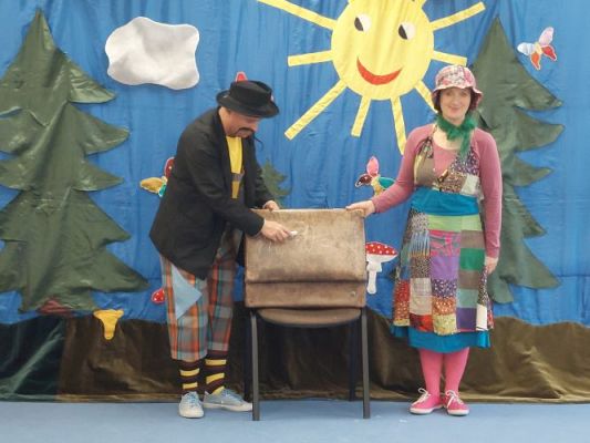 Grafika #15: 17.11.2021 Przedstawienie teatralne pt."Bajki rozmaite J.Brzechwy i J.Tuwima"