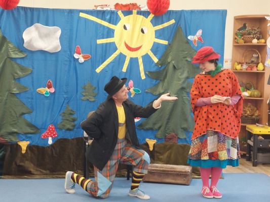 Grafika #28: 17.11.2021 Przedstawienie teatralne pt."Bajki rozmaite J.Brzechwy i J.Tuwima"