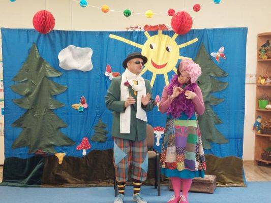 Grafika #32: 17.11.2021 Przedstawienie teatralne pt."Bajki rozmaite J.Brzechwy i J.Tuwima"