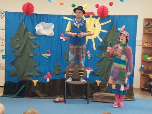 Grafika #42: 17.11.2021 Przedstawienie teatralne pt."Bajki rozmaite J.Brzechwy i J.Tuwima"