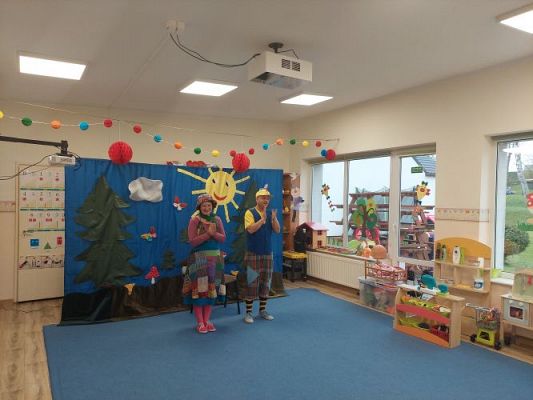 Grafika #46: 17.11.2021 Przedstawienie teatralne pt."Bajki rozmaite J.Brzechwy i J.Tuwima"