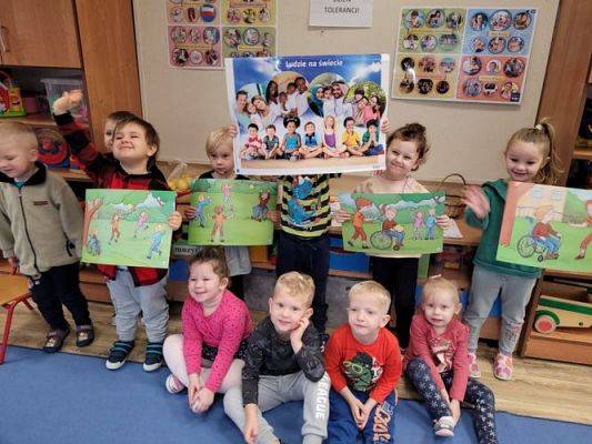 Grafika #5: 16.11.2021 Dzień Tolerancji gr II i gr I