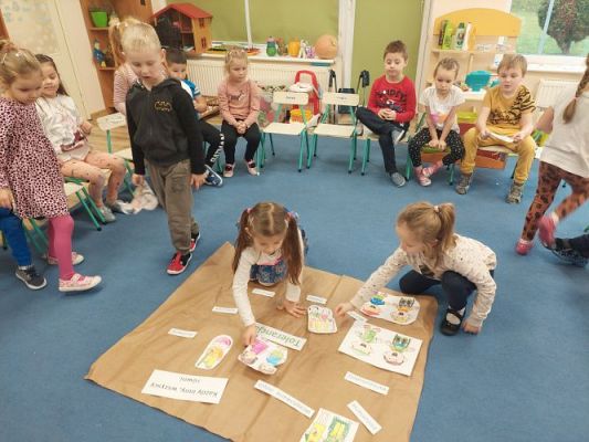 Grafika #9: 16.11.2021 Dzień Tolerancji gr III