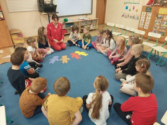 Grafika #22: 16.11.2021 Dzień Tolerancji gr III