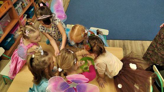 Grafika #6: 05.11.2021 Dzień postaci z bajek gr III