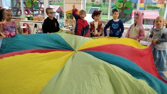 Grafika #11: 05.11.2021 Dzień postaci z bajek gr III