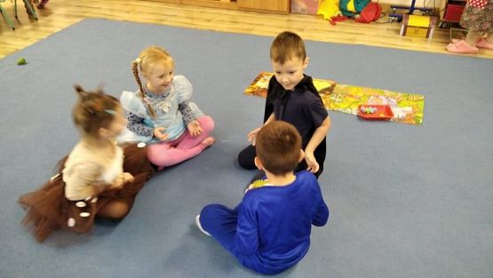 Grafika #14: 05.11.2021 Dzień postaci z bajek gr III