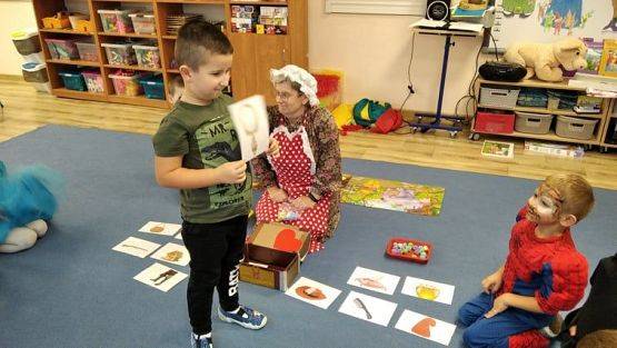 Grafika #15: 05.11.2021 Dzień postaci z bajek gr III