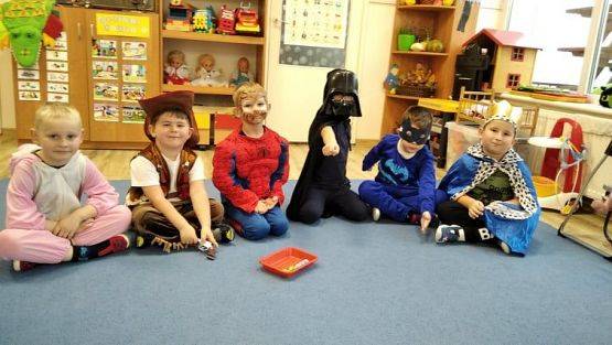 Grafika #20: 05.11.2021 Dzień postaci z bajek gr III