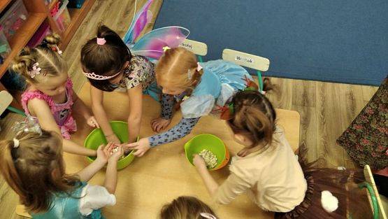 Grafika #21: 05.11.2021 Dzień postaci z bajek gr III