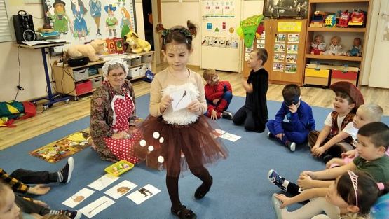 Grafika #23: 05.11.2021 Dzień postaci z bajek gr III